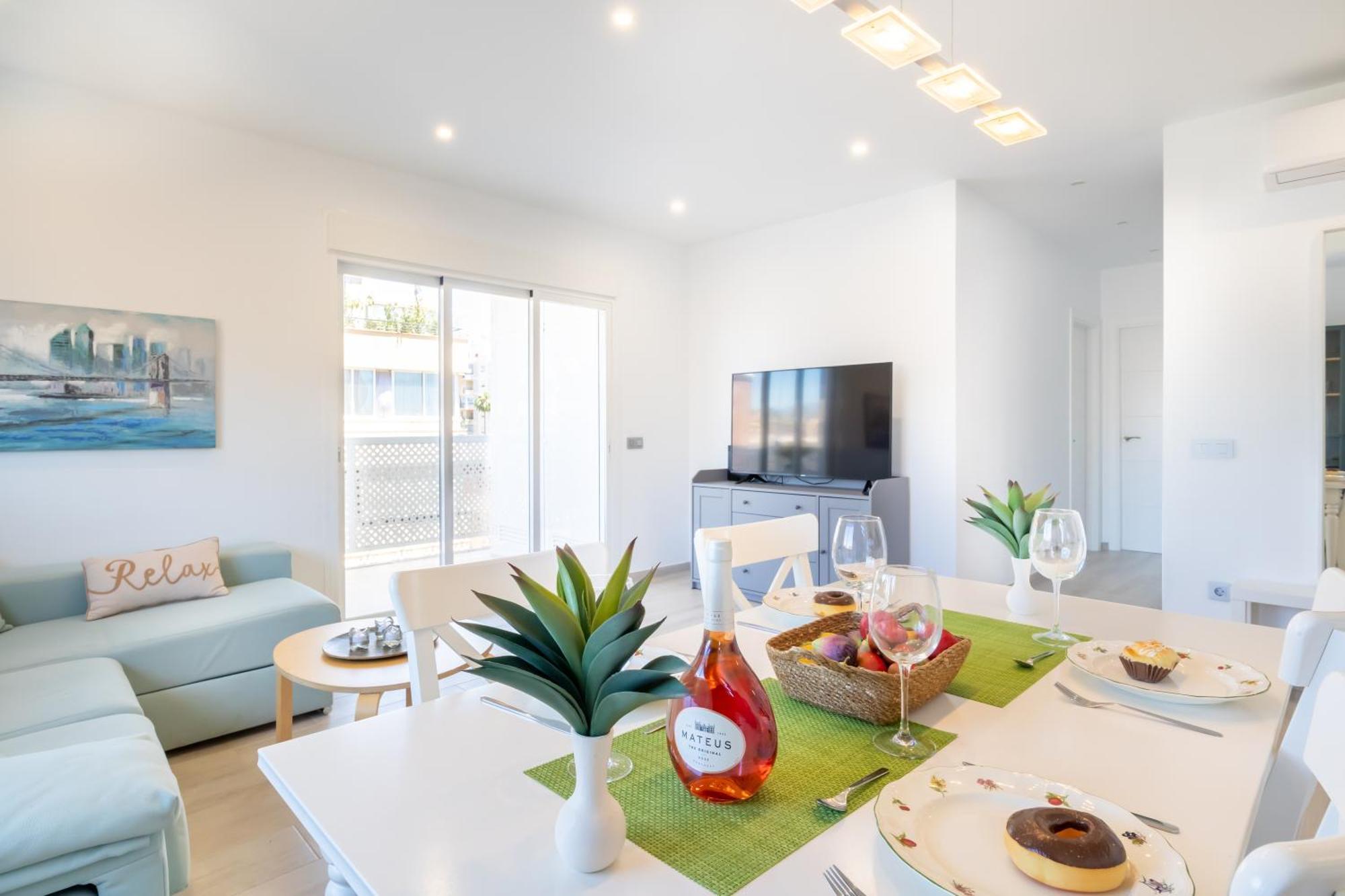 Apartment Center 100m From The - Happy *