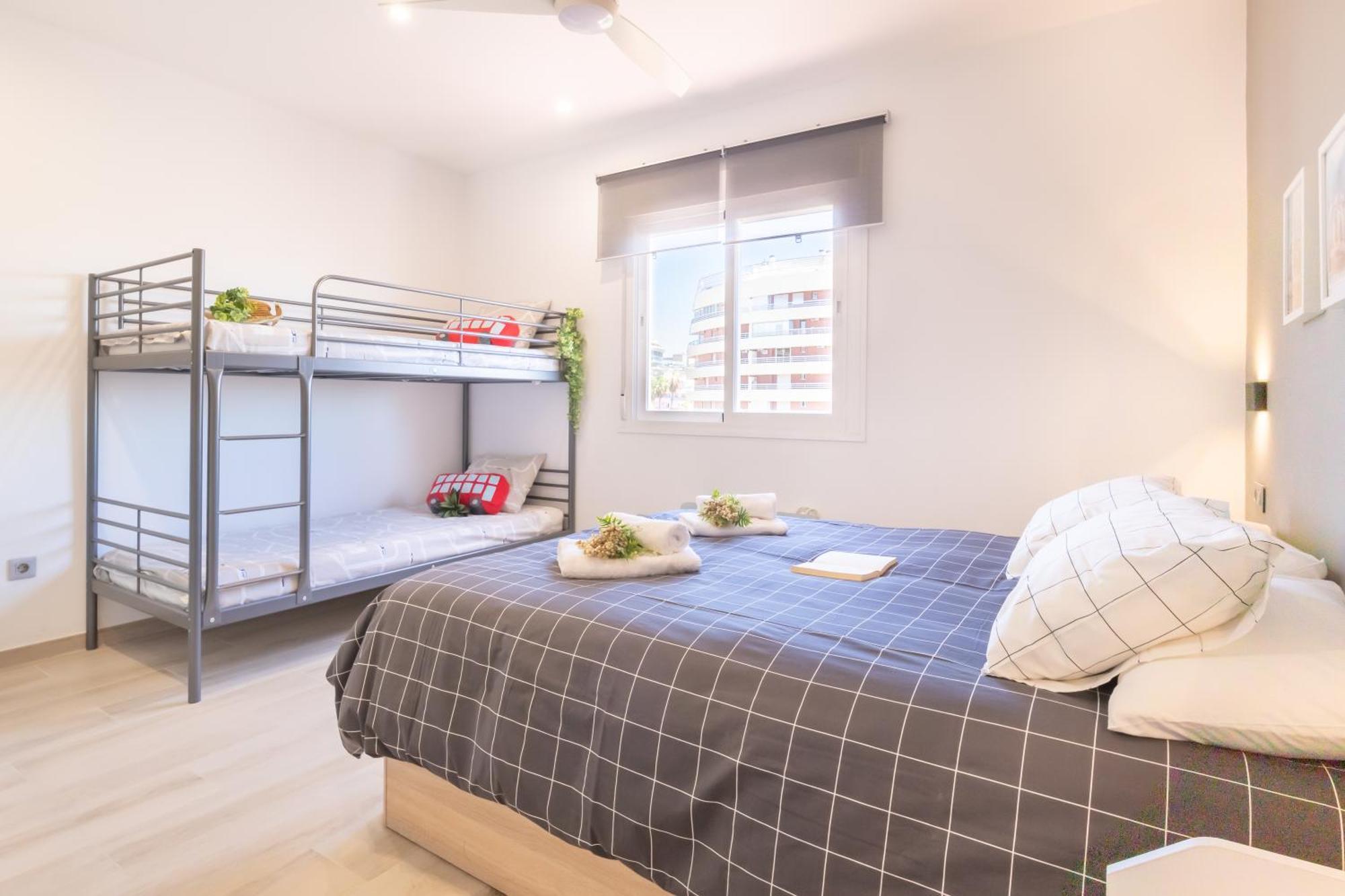 Center 100m From The - Happy * Marbella