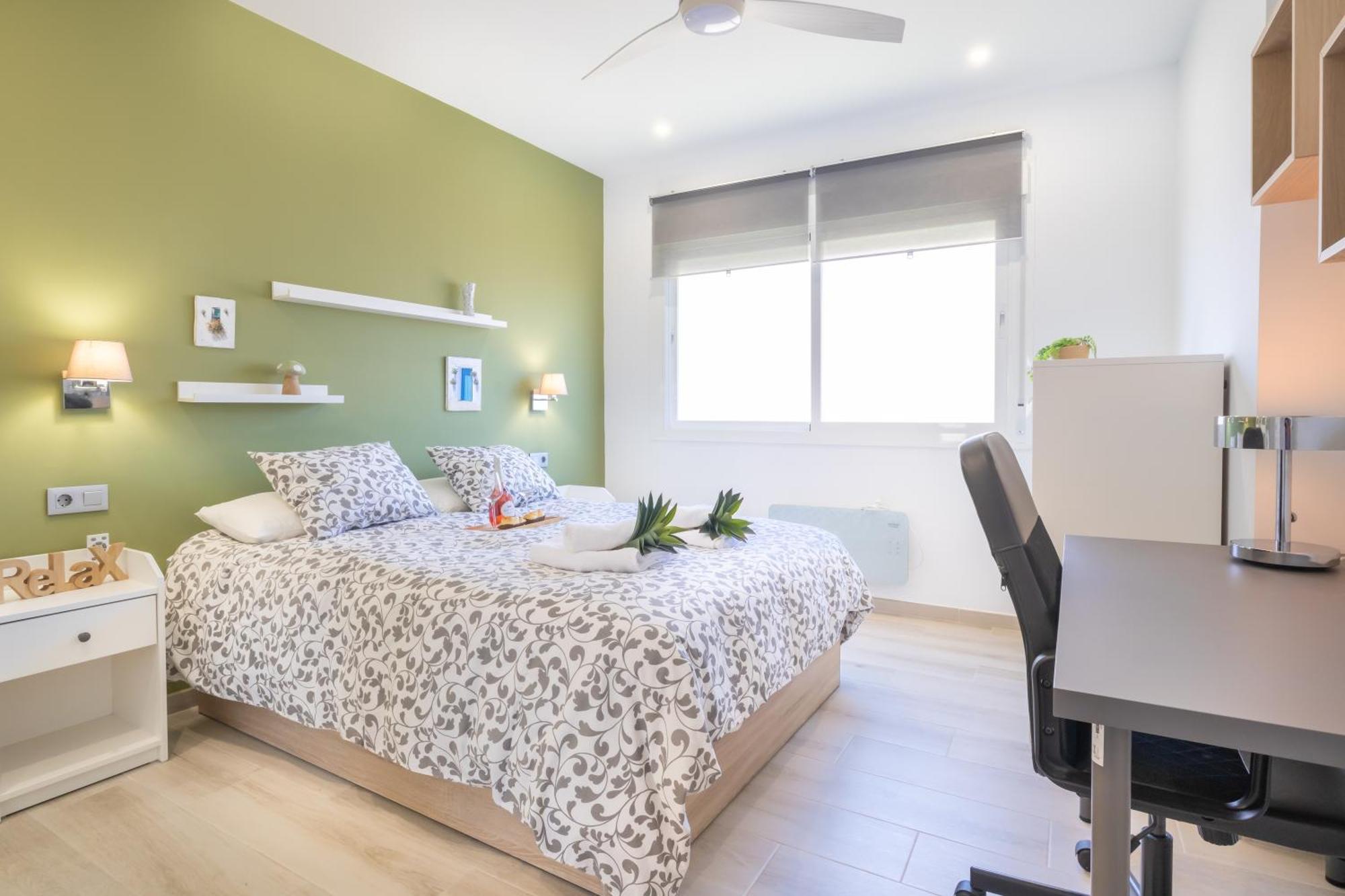 Center 100m From The - Happy Marbella